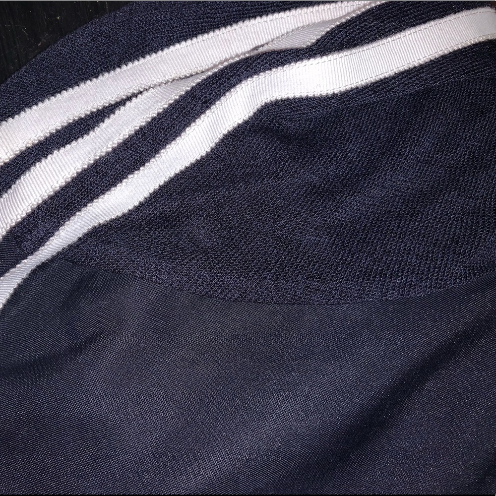 Adidas long sleeve crop top, worn once - Picture 4 of 4